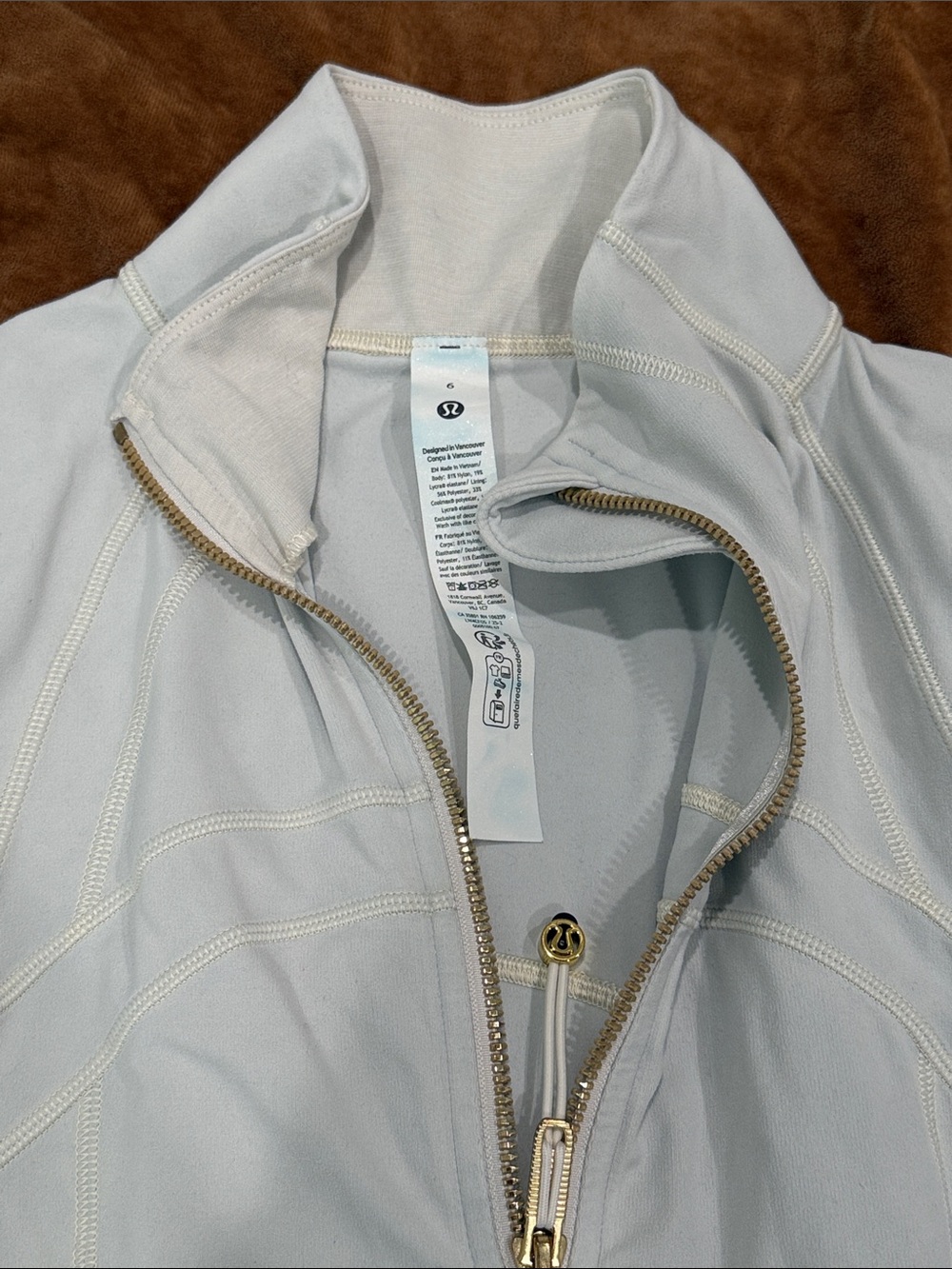 Lululemon define jacket size 6 - Picture 2 of 10